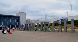 Photo of Vinci, Owner of Gatwick, Acquires Majority Stake in Edinburgh Airport for £1.3 Billion